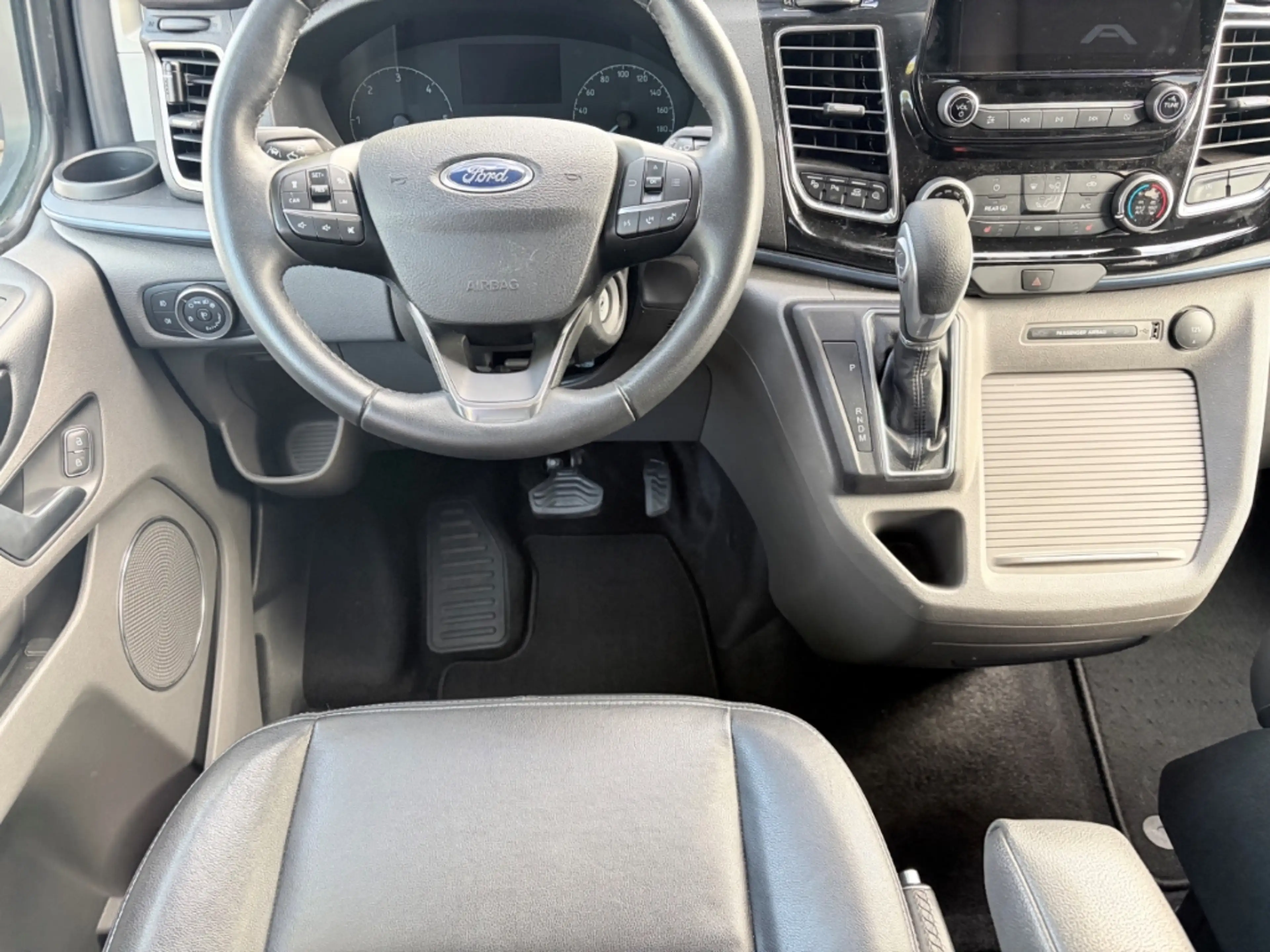 Ford Tourneo Custom 2.0 TDCi Active Autom. Standheizung FGS — photo 11