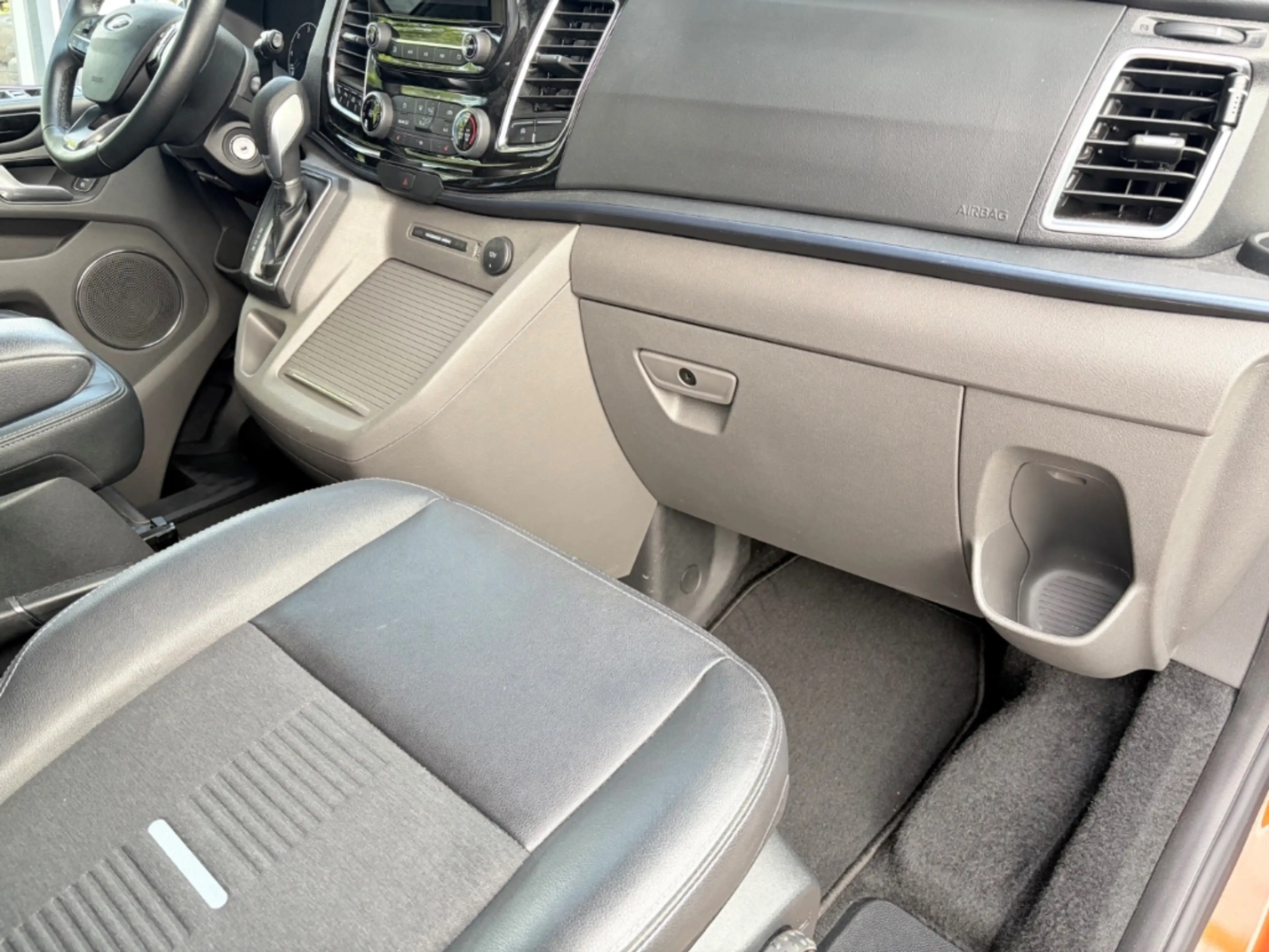 Ford Tourneo Custom 2.0 TDCi Active Autom. Standheizung FGS — photo 17