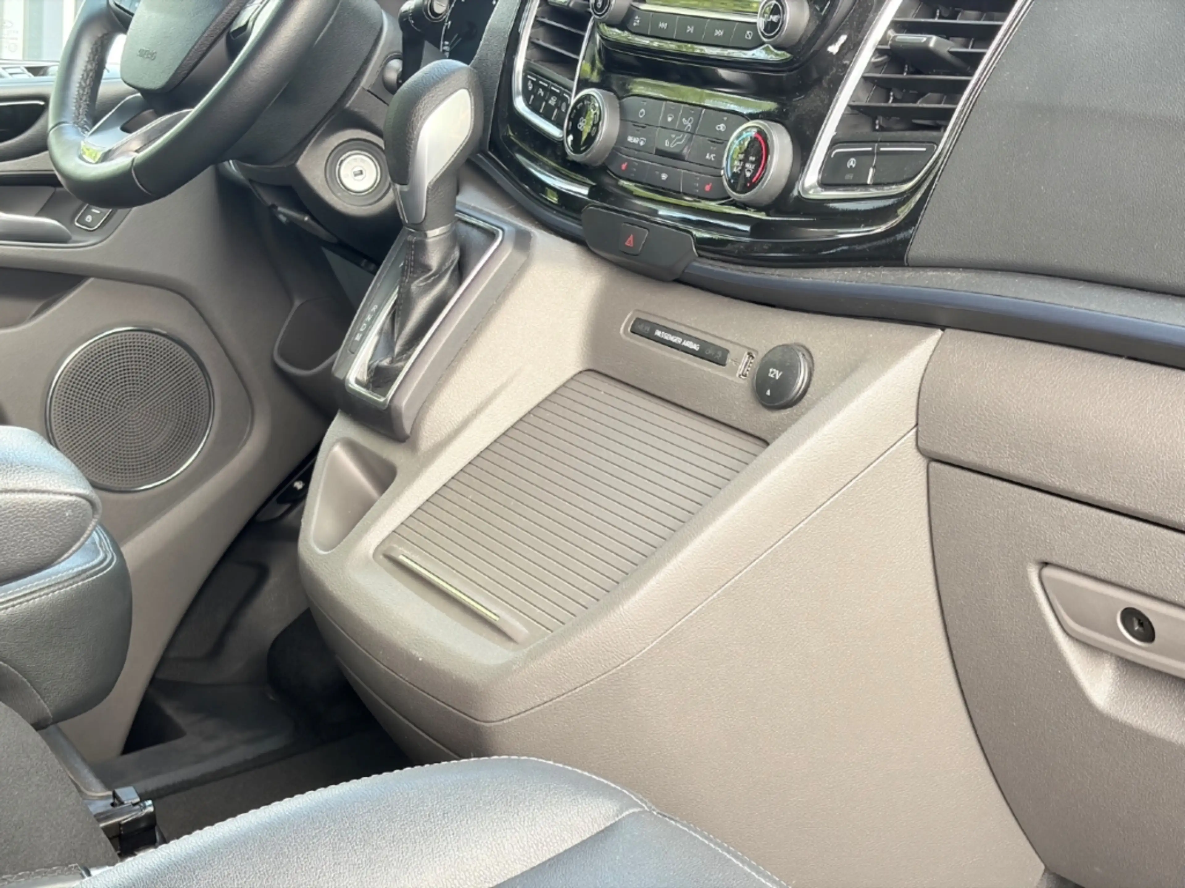 Ford Tourneo Custom 2.0 TDCi Active Autom. Standheizung FGS — photo 18
