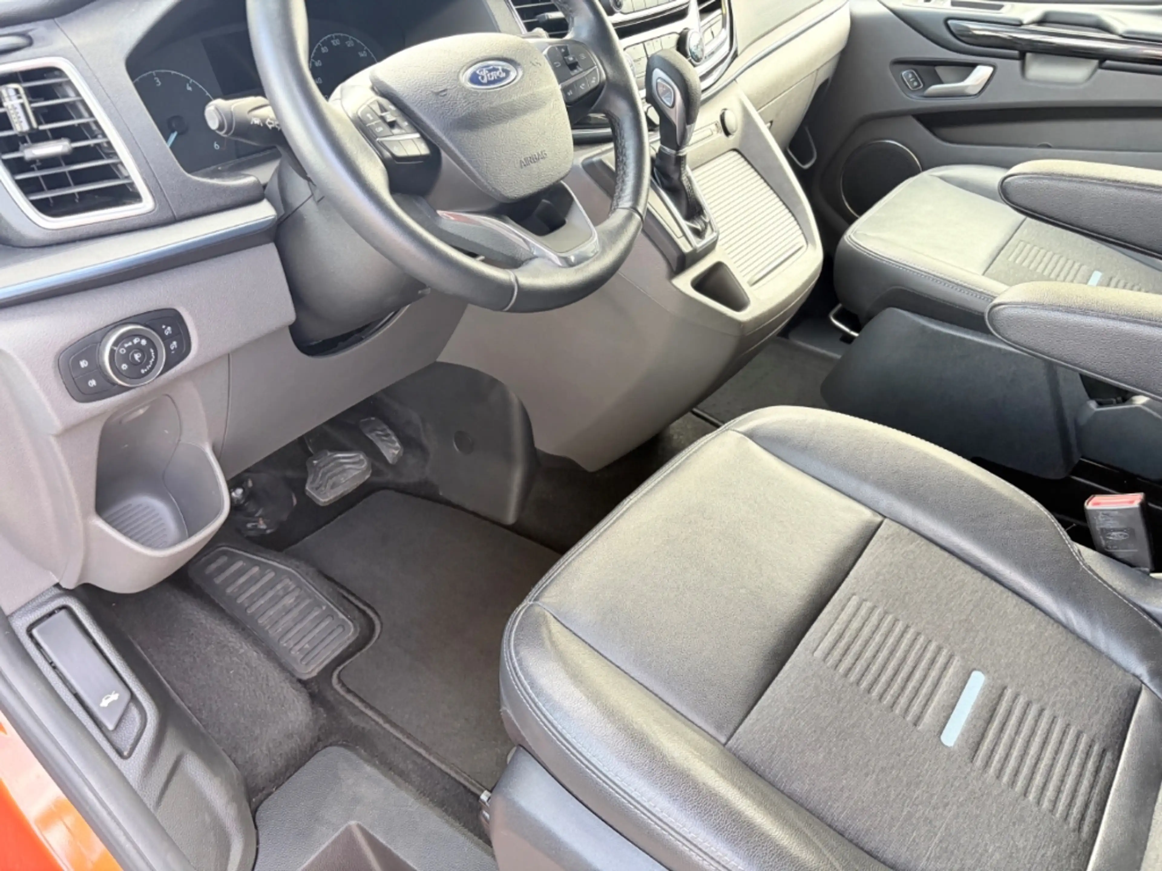 Ford Tourneo Custom 2.0 TDCi Active Autom. Standheizung FGS — photo 7