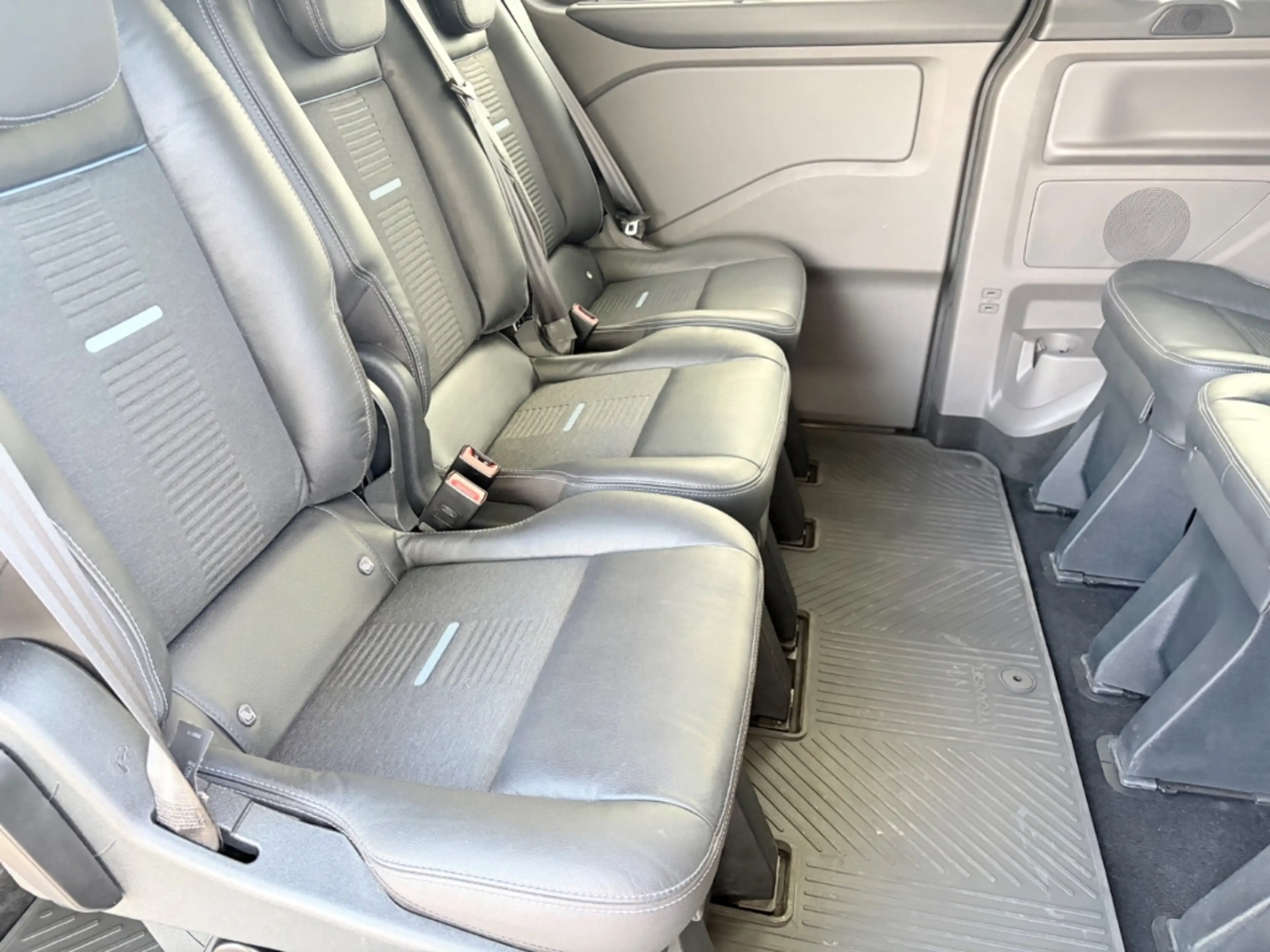Ford Tourneo Custom 2.0 TDCi Active Autom. Standheizung FGS — photo 20
