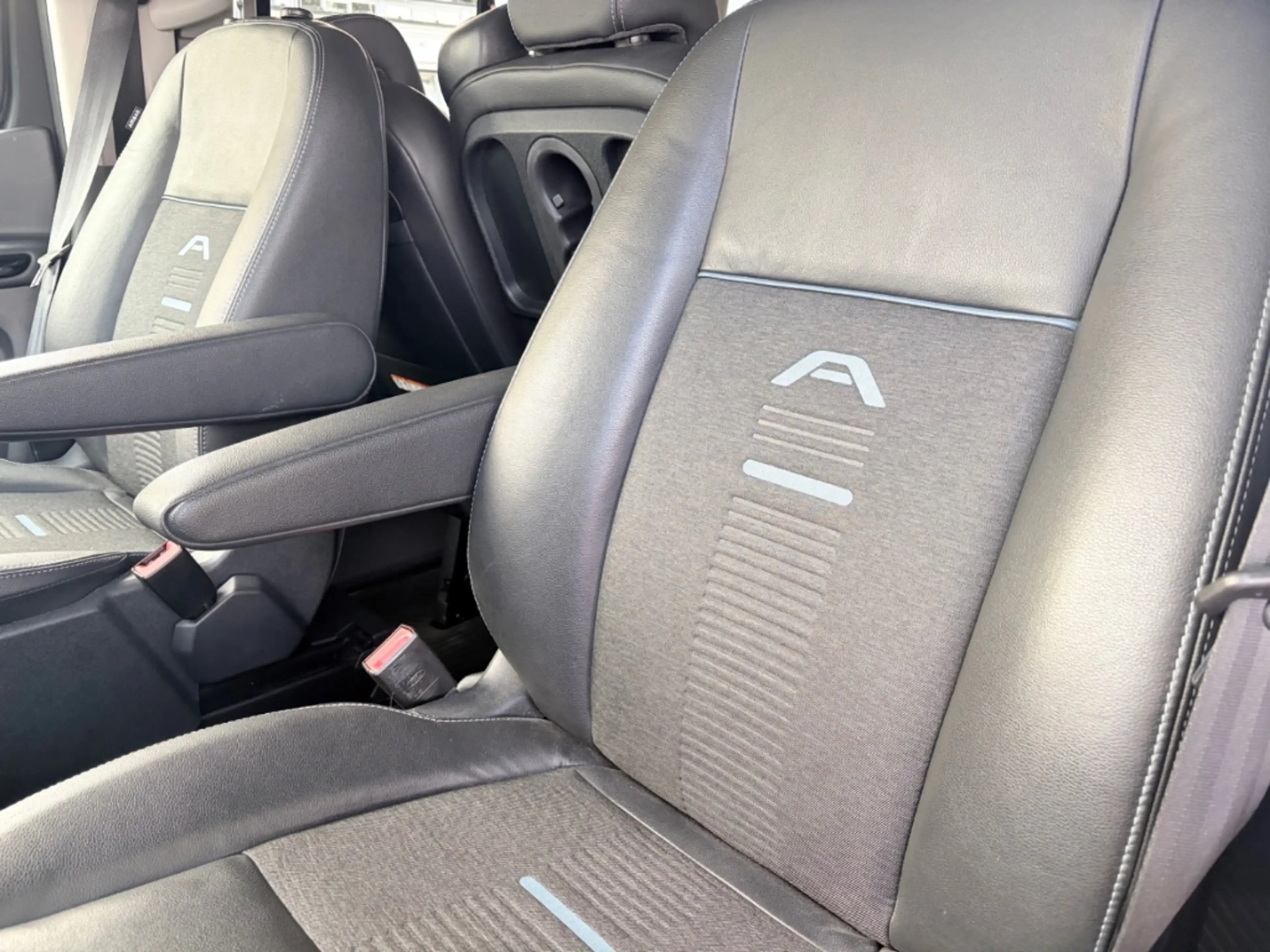 Ford Tourneo Custom 2.0 TDCi Active Autom. Standheizung FGS — photo 9