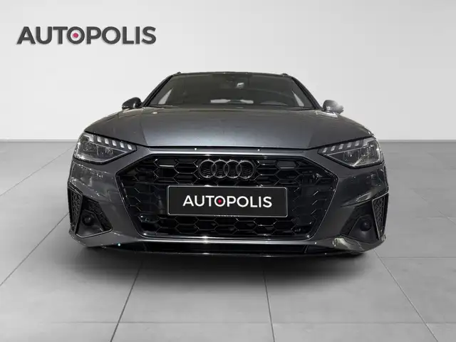 Audi A4 view 15