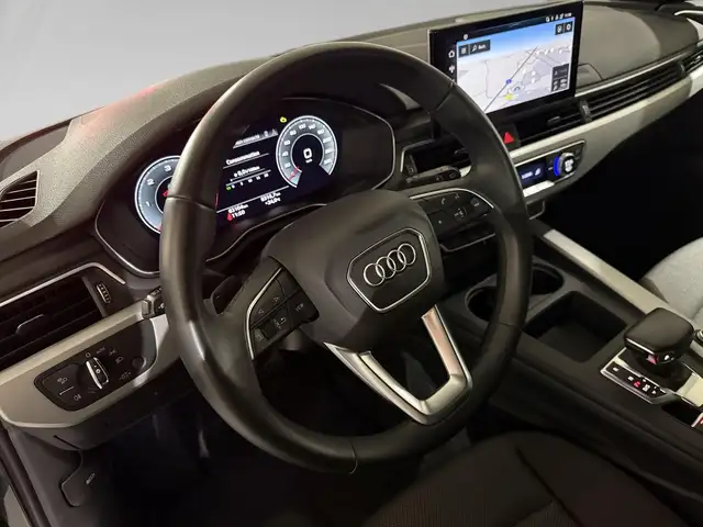 Audi A4 view 8