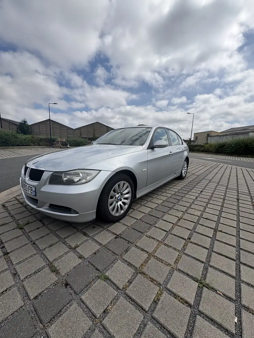 BMW 320 320d 177ch Confort A - 1