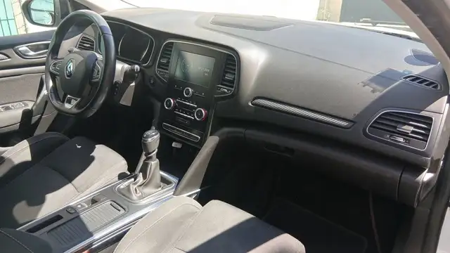 Renault Megane view 10