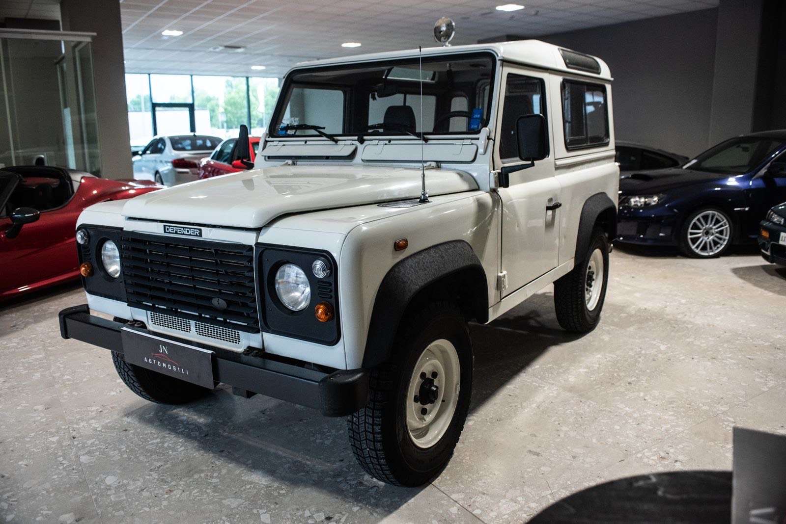 Land Rover Defender