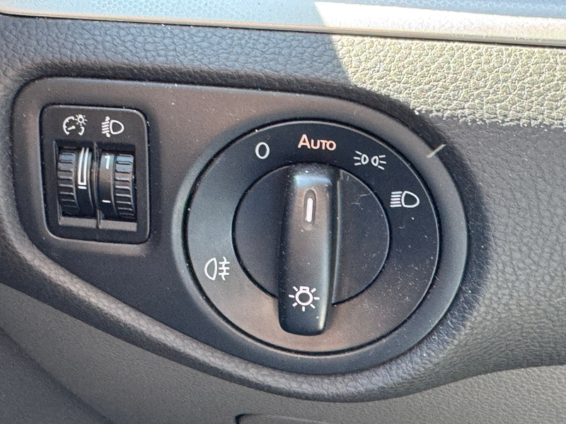 SEAT Alhambra Business TDI — photo 12