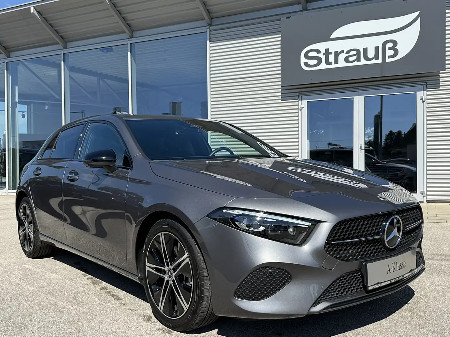 Mercedes-Benz A 180 Aut. Gris - 1