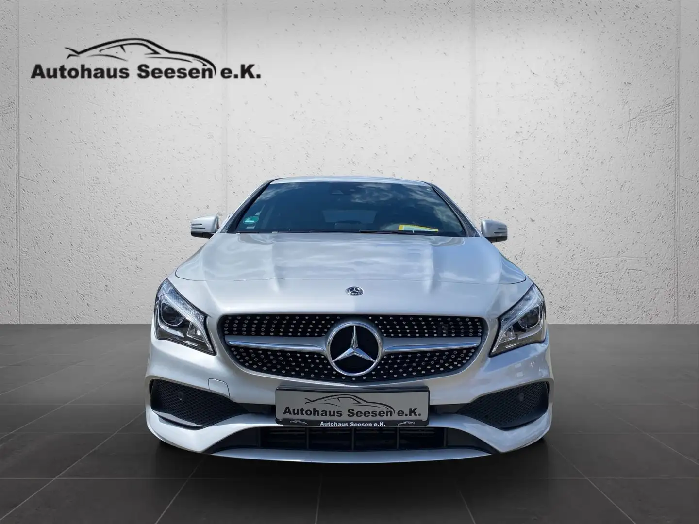 Mercedes-Benz CLA 180 *AMG-Line*LED*Navi*AHK* Srebrny - 2