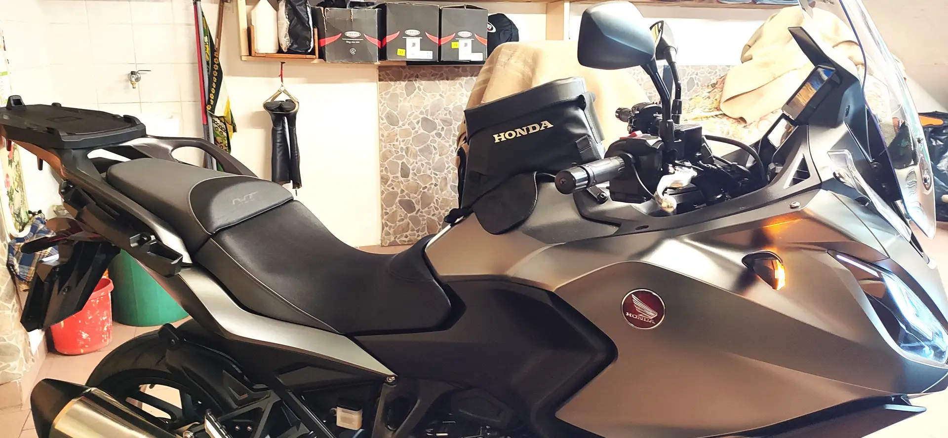 Honda NT 1100 2022 Argento - 2