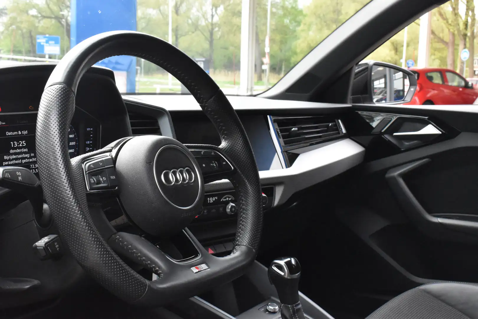 Audi A1 Sportback 40 TFSI Pro Line S 200PK NL AUTO | Virtu Wit - 2