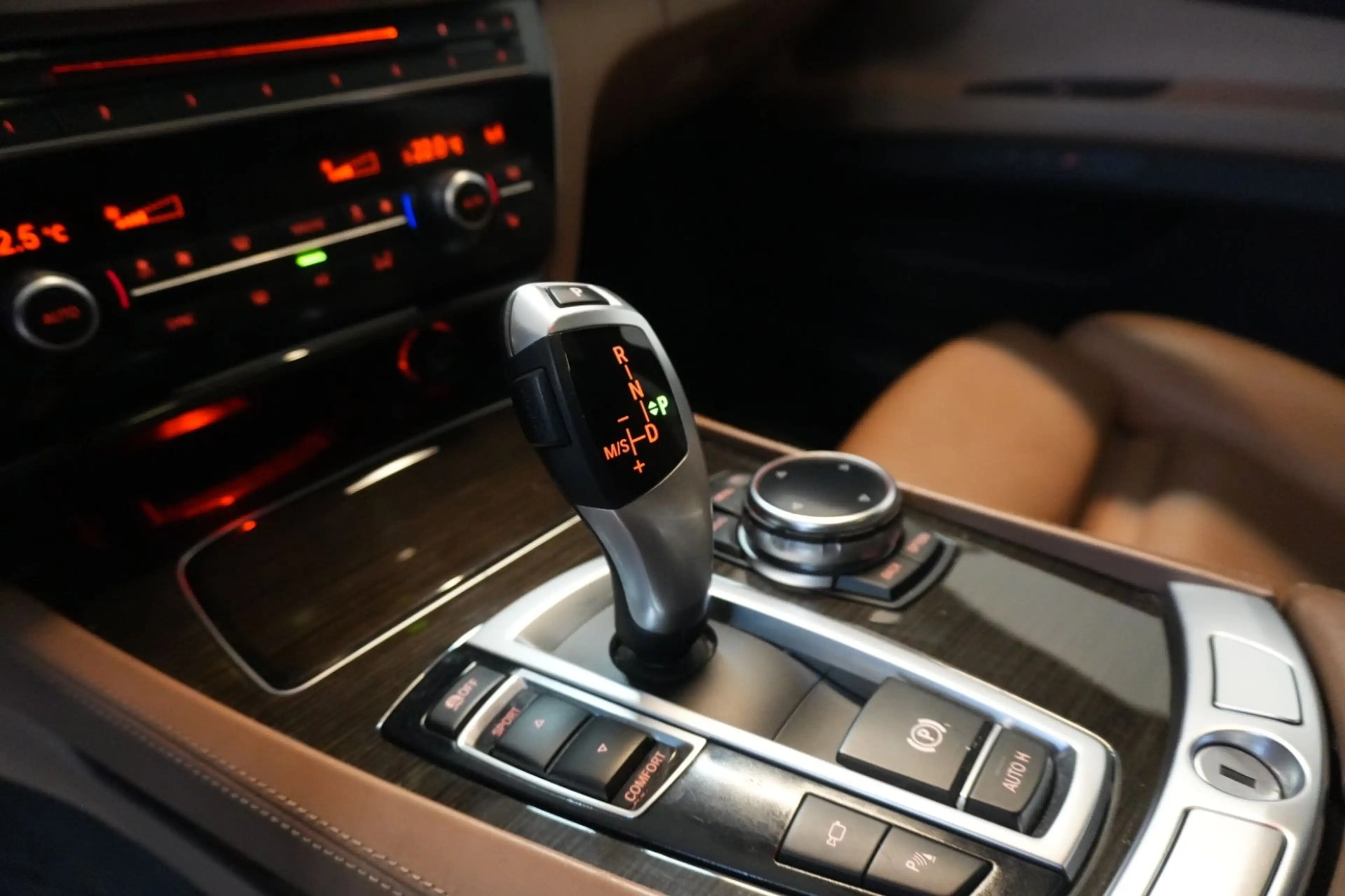 BMW 740 Li Schiebedach 360°HeadUp H&K — photo 12