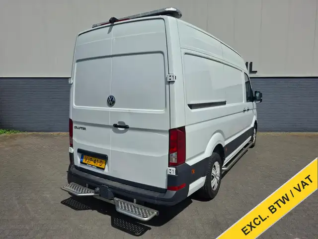 Volkswagen Crafter view 2