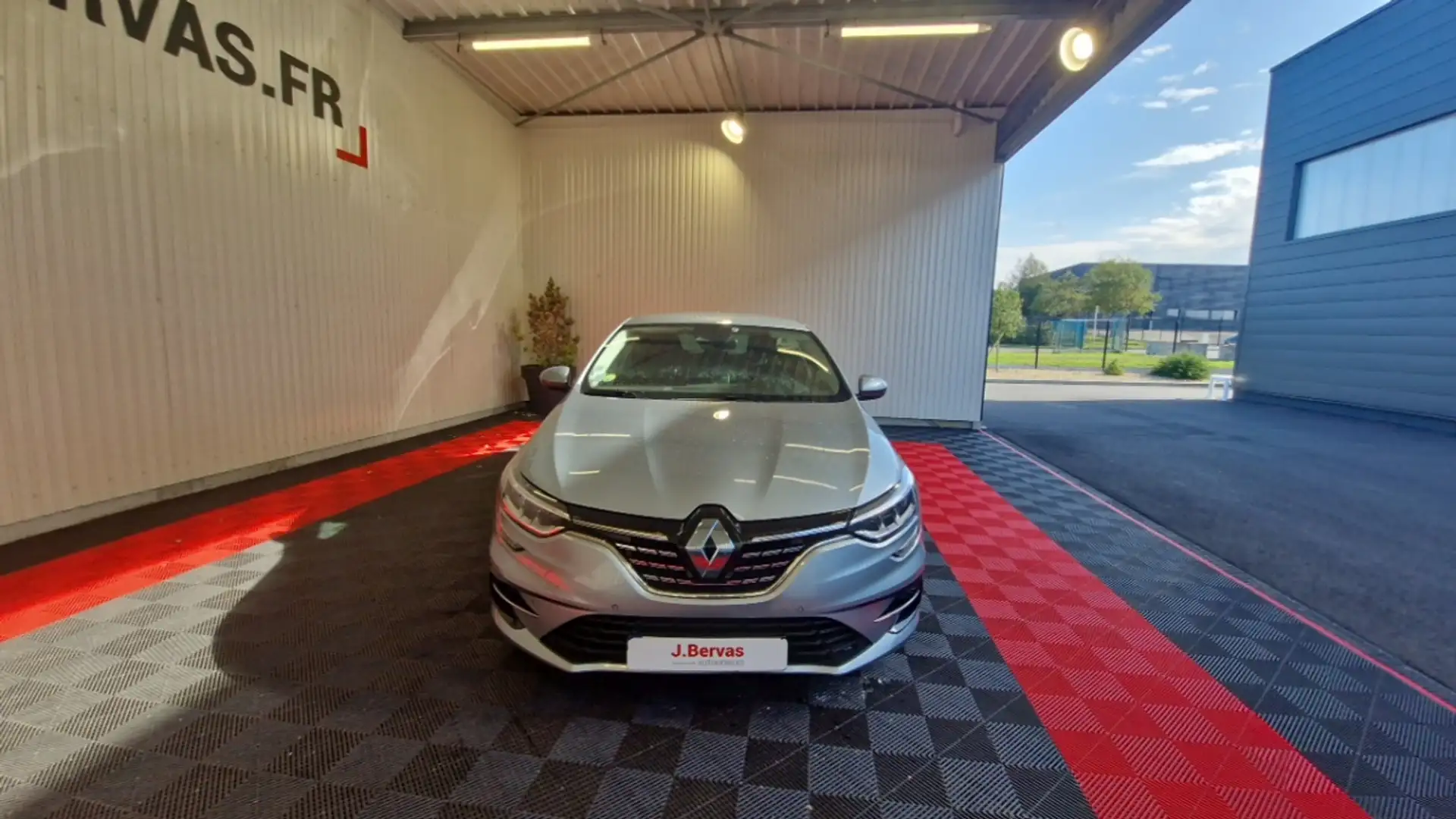 Renault Megane IV blue dci 115 edc intens - 2