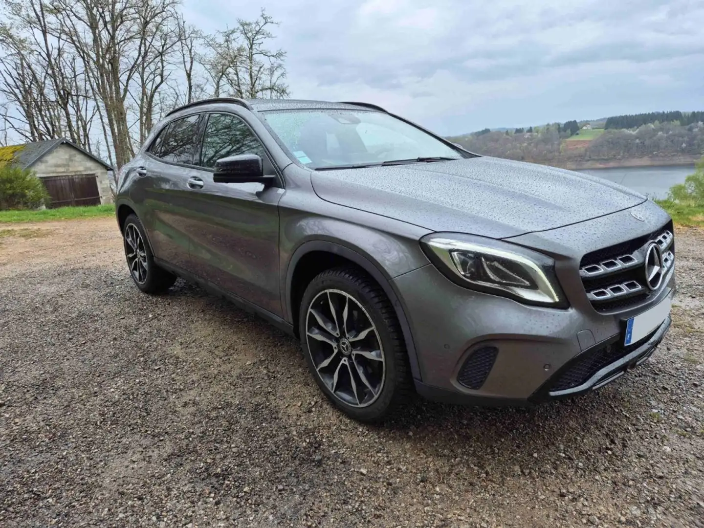 Mercedes-Benz GLA 200 Mercedes-Benz I (X156) 200 d 136ch Sensation 7G-DC Grijs - 1