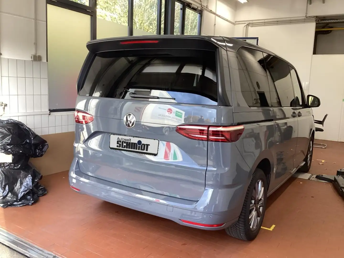 Volkswagen Multivan 1,5 TSI DSG Life + GARANTIE-bis-03.27 Gris - 2