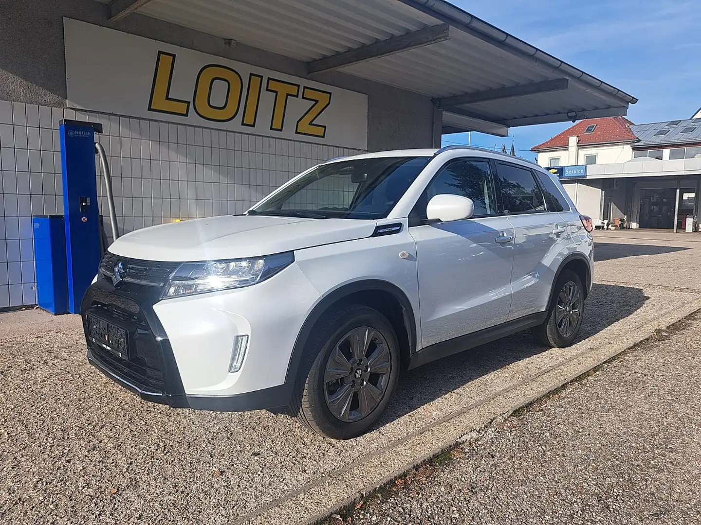 Suzuki Vitara 1,4 Hybrid ALLGRIP Shine Automatik 110PS Weiß - 1