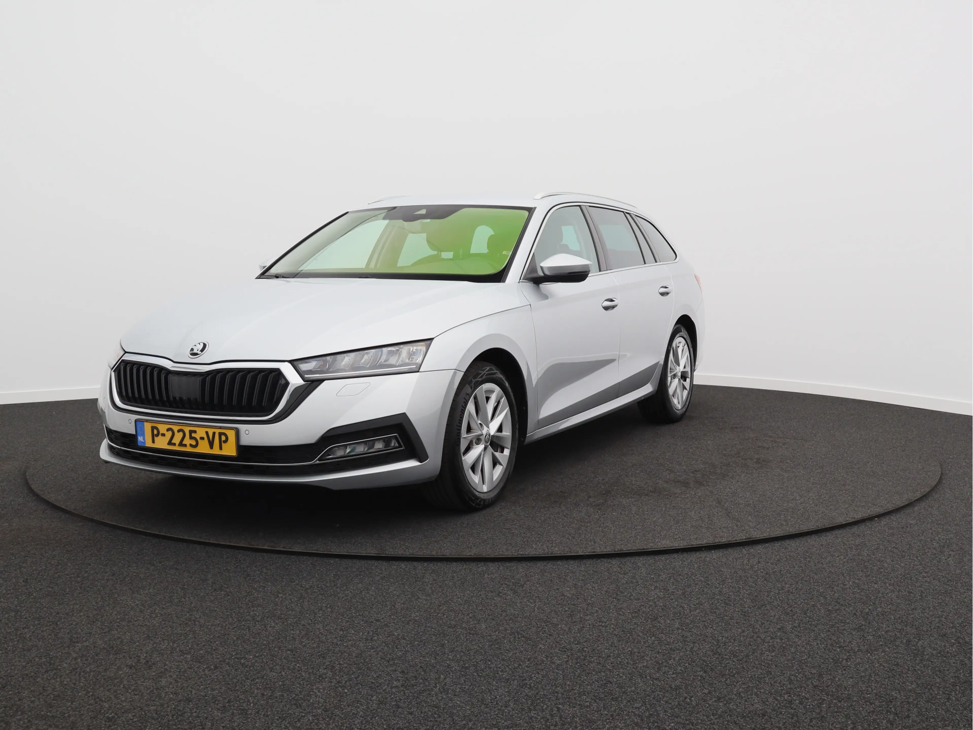 Skoda Octavia Combi 1.0 e-TSI Business Edition Plus/ trekhaak/ z — photo 6