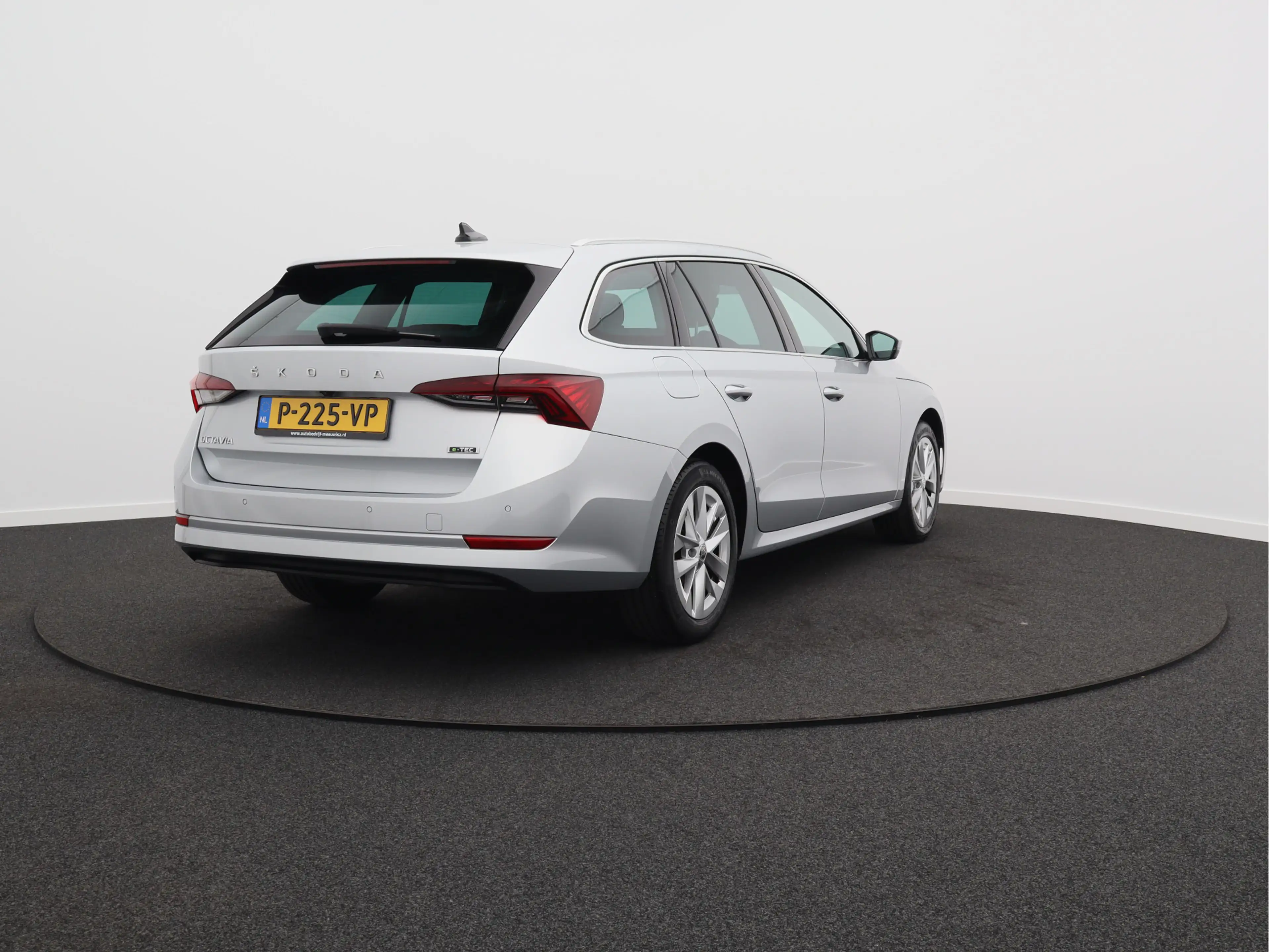 Skoda Octavia Combi 1.0 e-TSI Business Edition Plus/ trekhaak/ z — photo 19