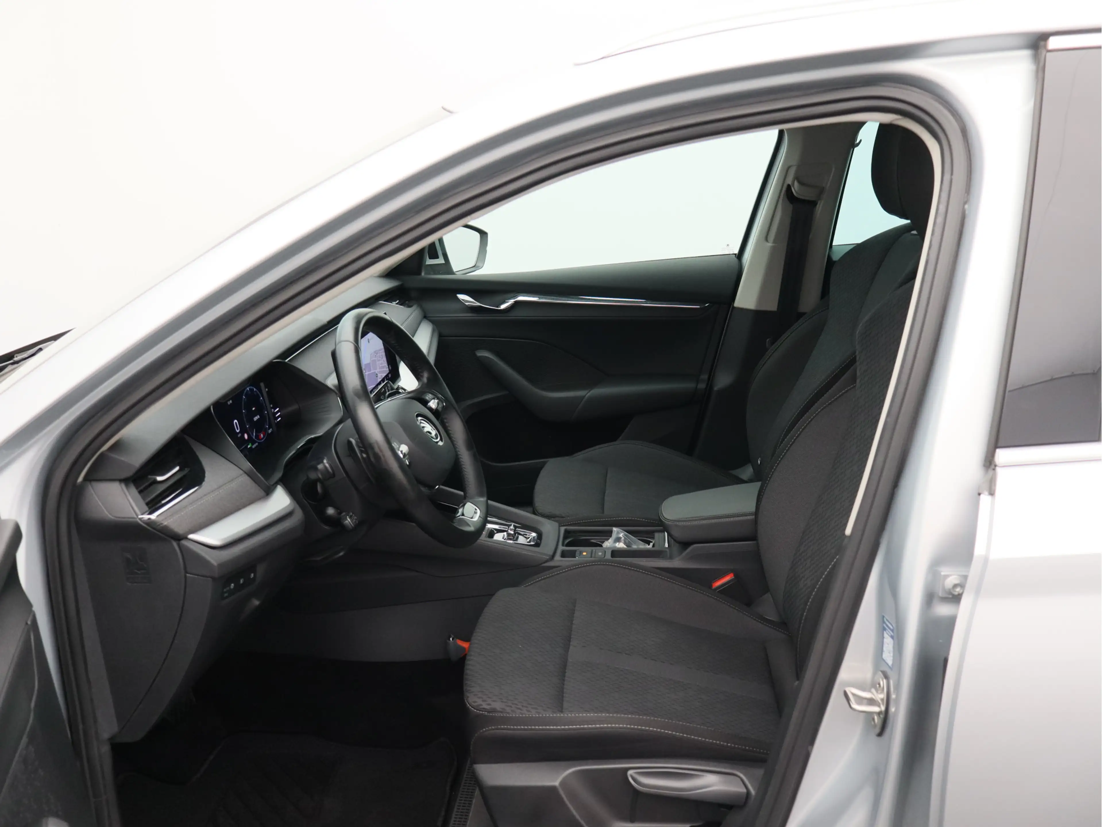 Skoda Octavia Combi 1.0 e-TSI Business Edition Plus/ trekhaak/ z — photo 7