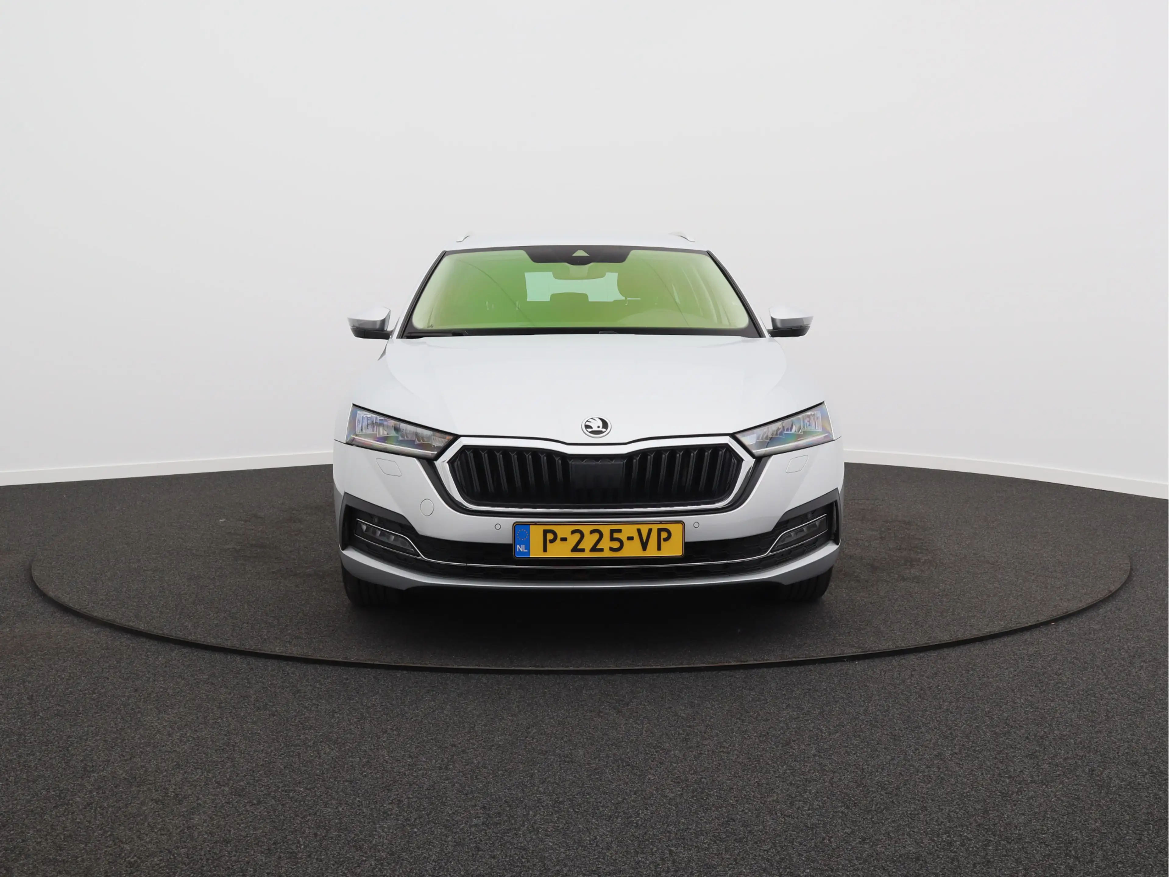 Skoda Octavia Combi 1.0 e-TSI Business Edition Plus/ trekhaak/ z — photo 27
