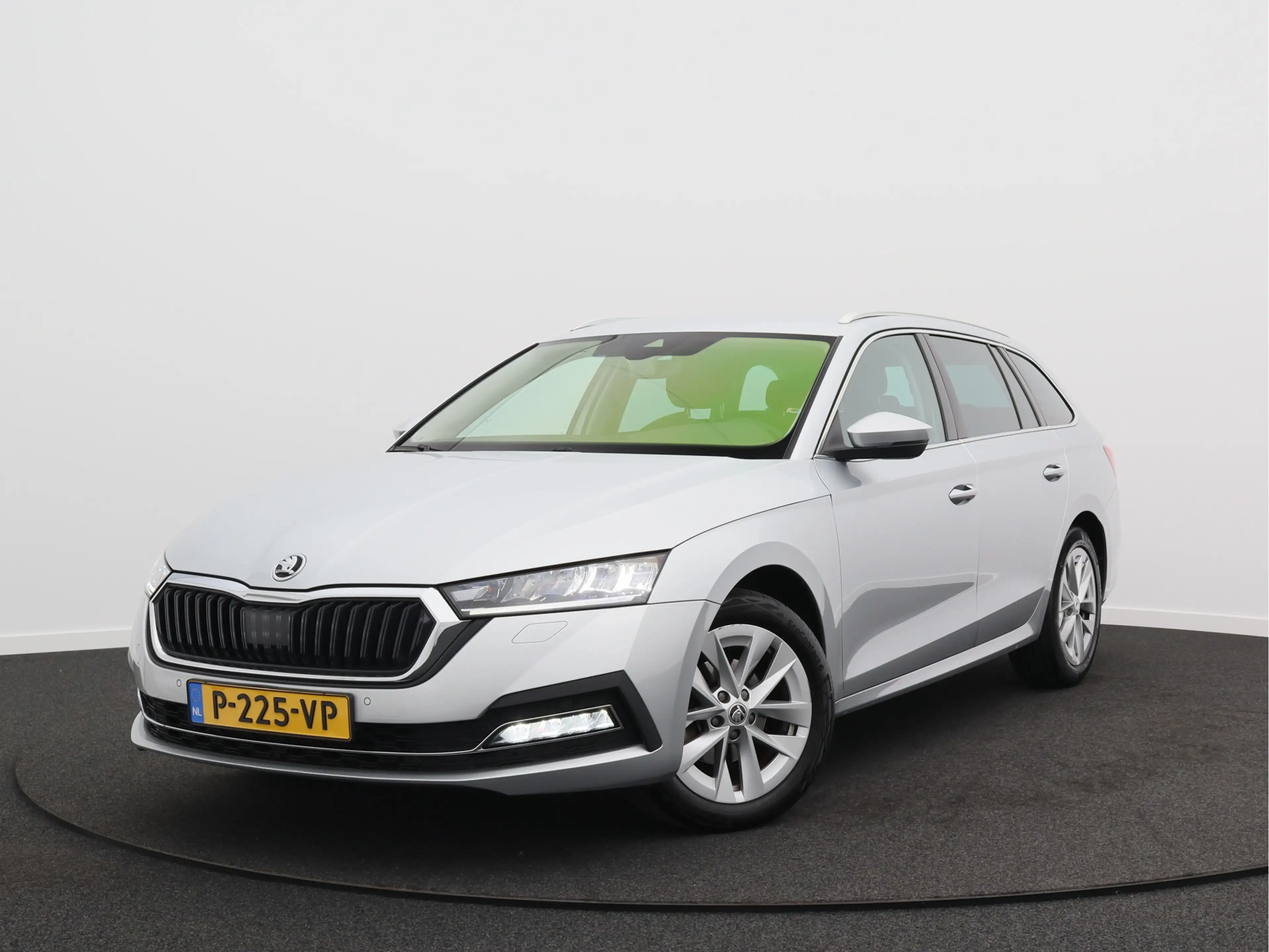 Skoda Octavia Combi 1.0 e-TSI Business Edition Plus/ trekhaak/ z — photo 4