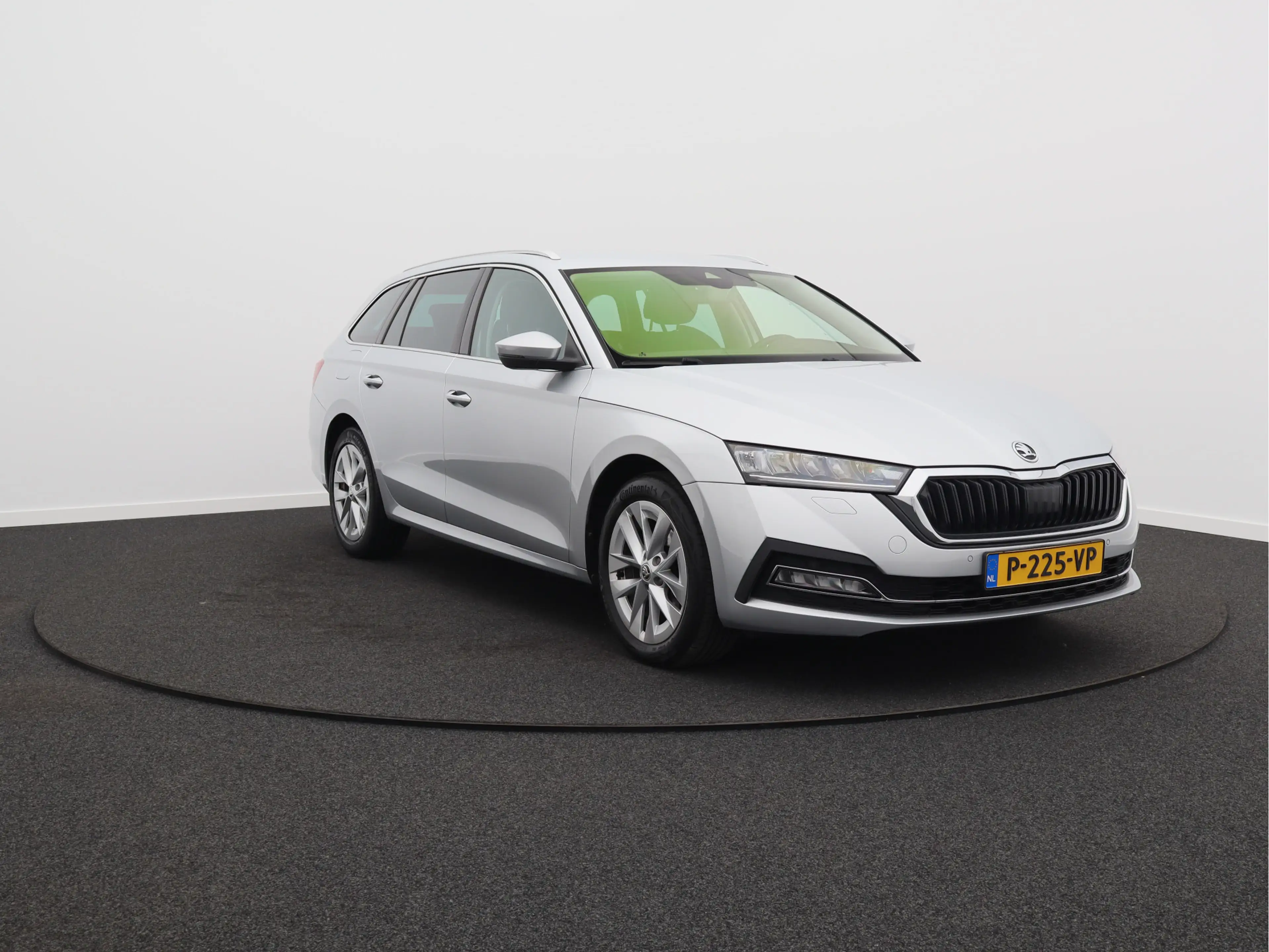 Skoda Octavia Combi 1.0 e-TSI Business Edition Plus/ trekhaak/ z — photo 26