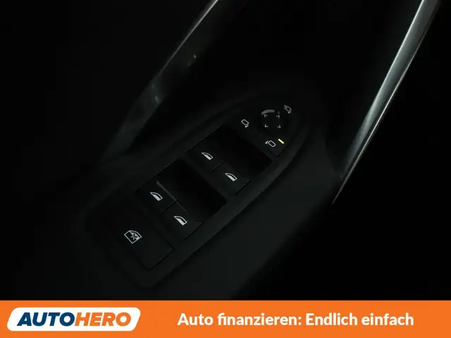 BMW Ix1 view 25