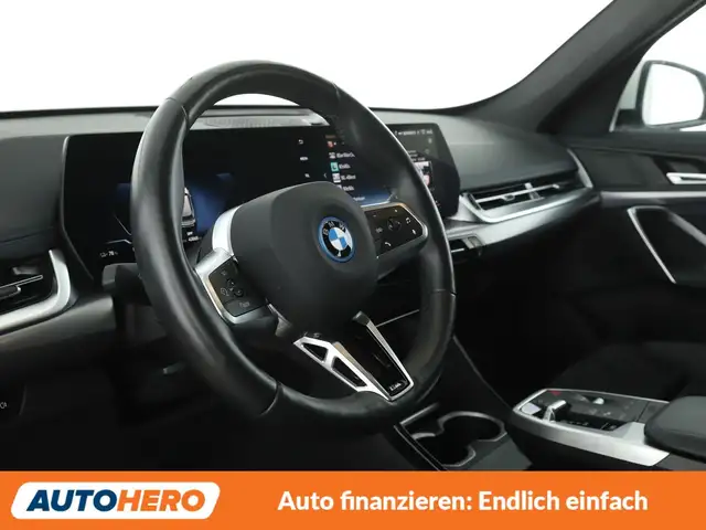 BMW Ix1 view 11