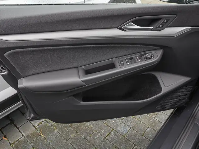 Volkswagen Golf view 14