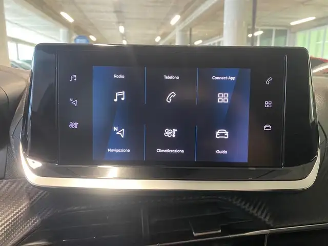 Peugeot 2008 view 10