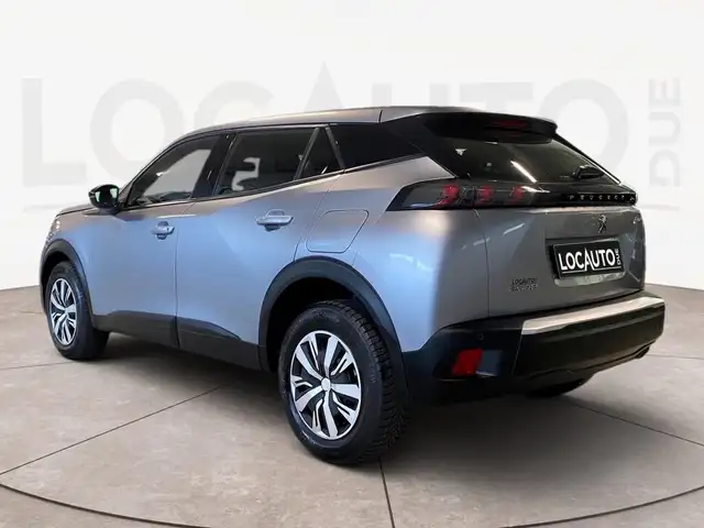 Peugeot 2008 view 5