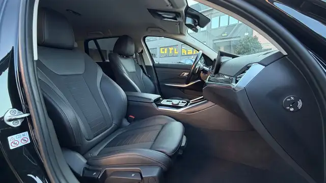 BMW 3 Series view 13