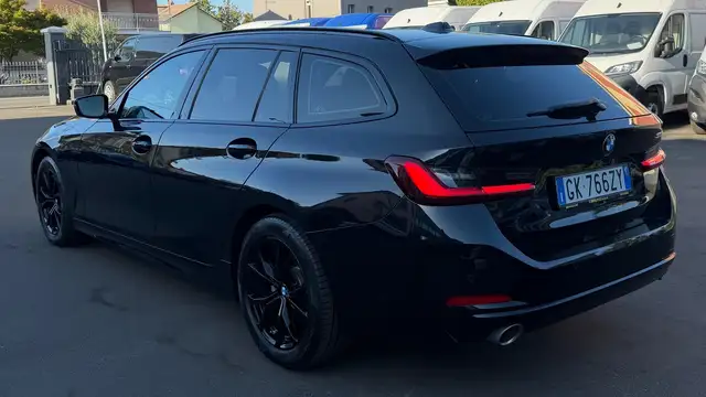 BMW 3 Series view 6