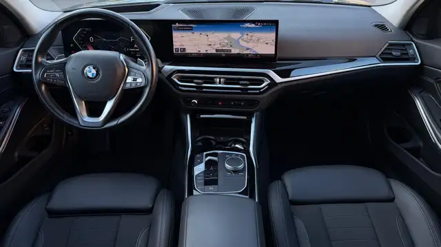 BMW 3 Series view 9