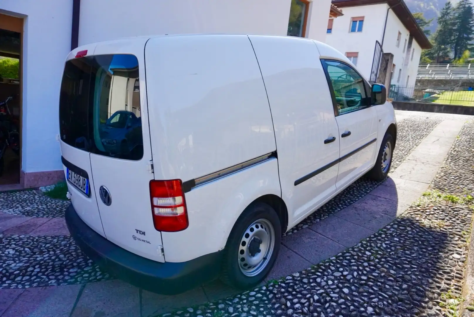 Volkswagen Caddy van - 2