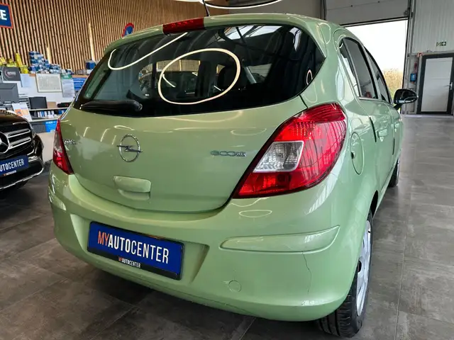 Opel Corsa view 2