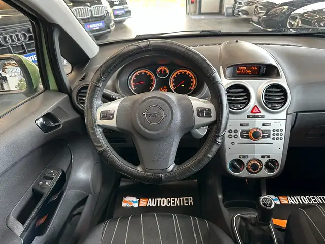 Opel Corsa view 8
