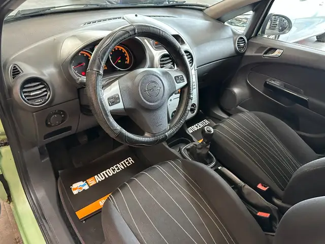 Opel Corsa view 11