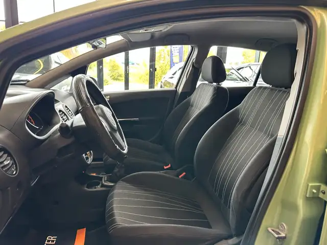 Opel Corsa view 12