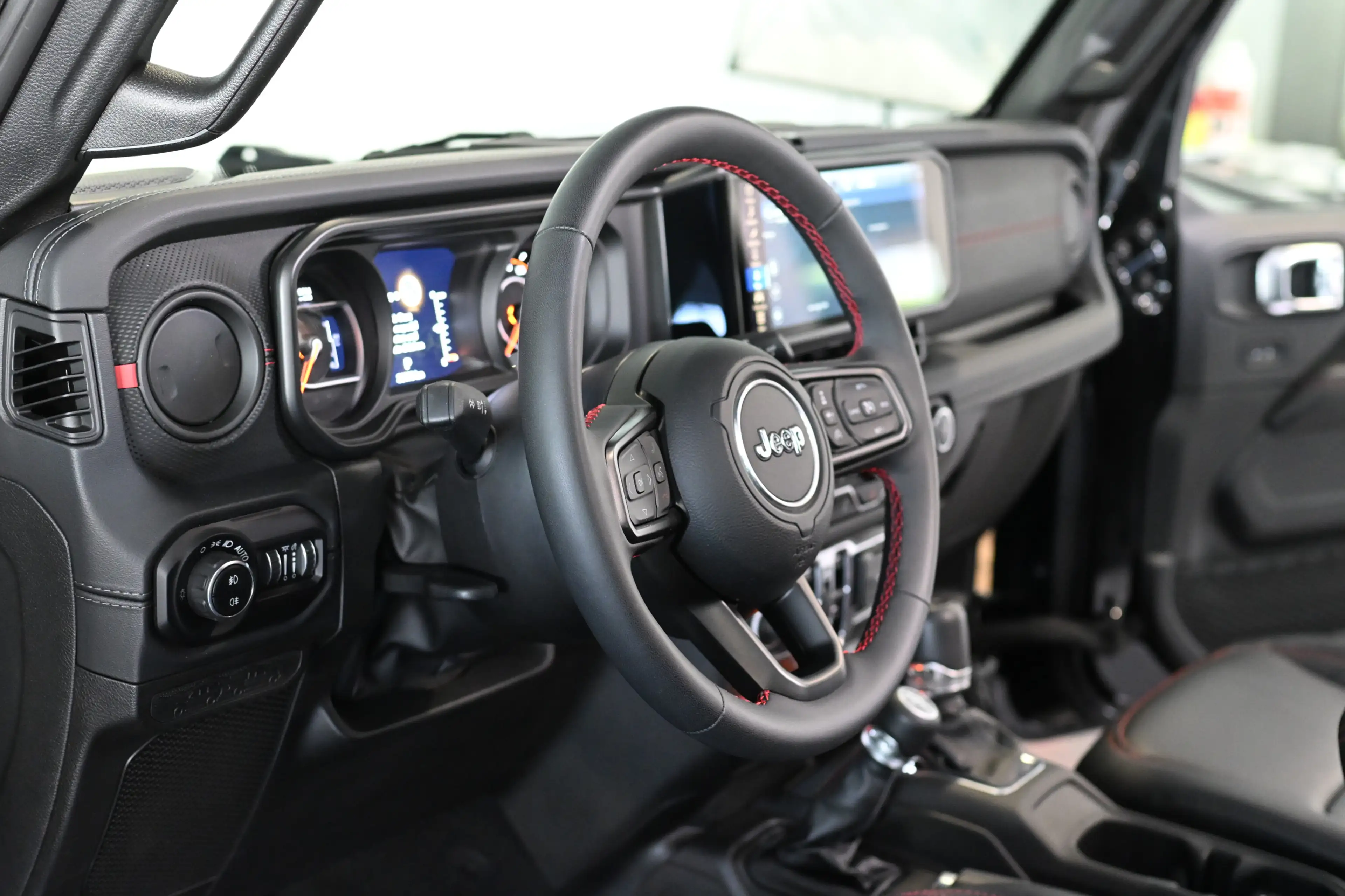 Jeep Wrangler 2.0 T-GDiRubicon Sky-Softtop 20-Zoll — photo 8