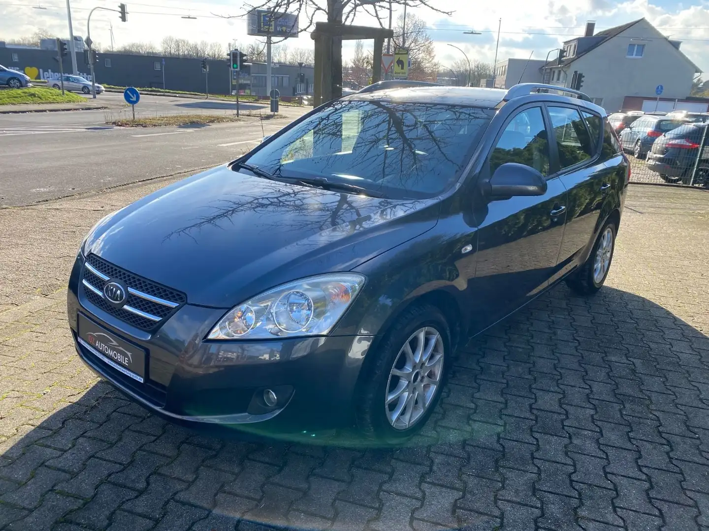 Kia Ceed SW / cee'd SW Sporty Wagon 1.6 CVVT Vision Grau - 2