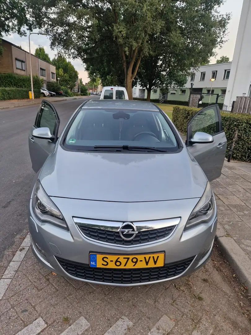 Opel Astra 1.4 Turbo GT Grijs - 1