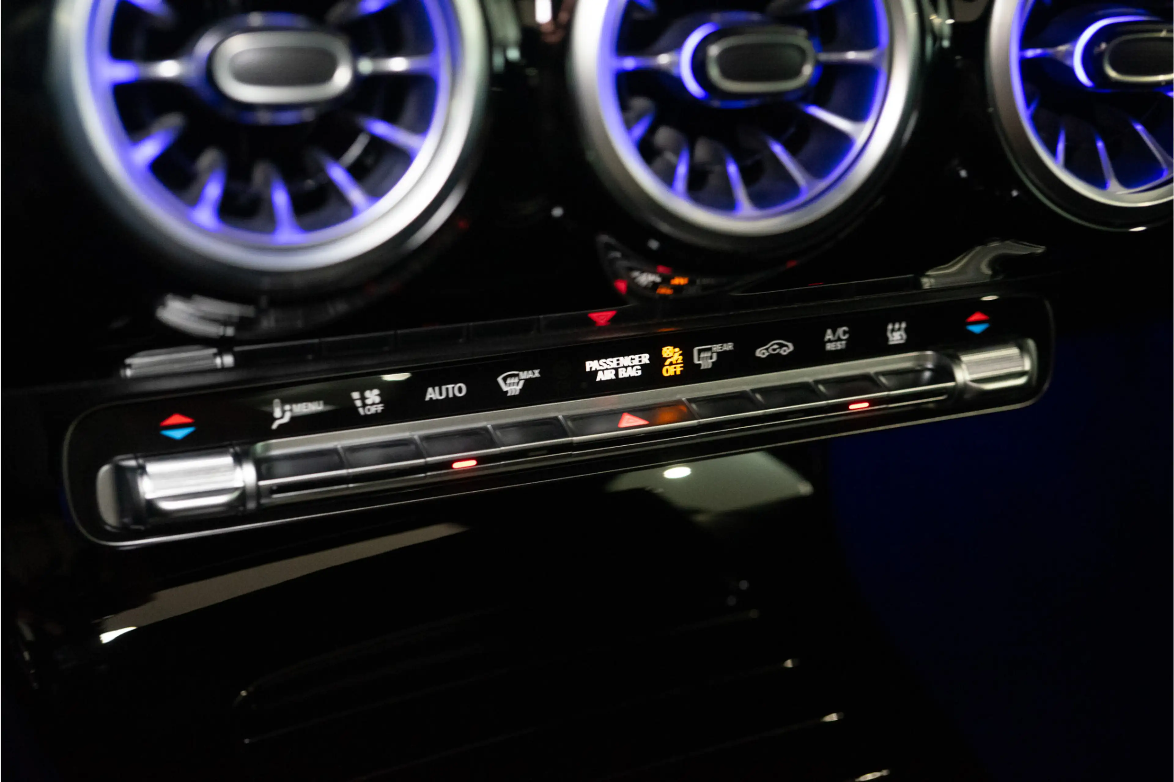 Mercedes-Benz CLA 250 e Premium+ AMG 218PK | Pano | Sfeer | Trekhaak | B — photo 44