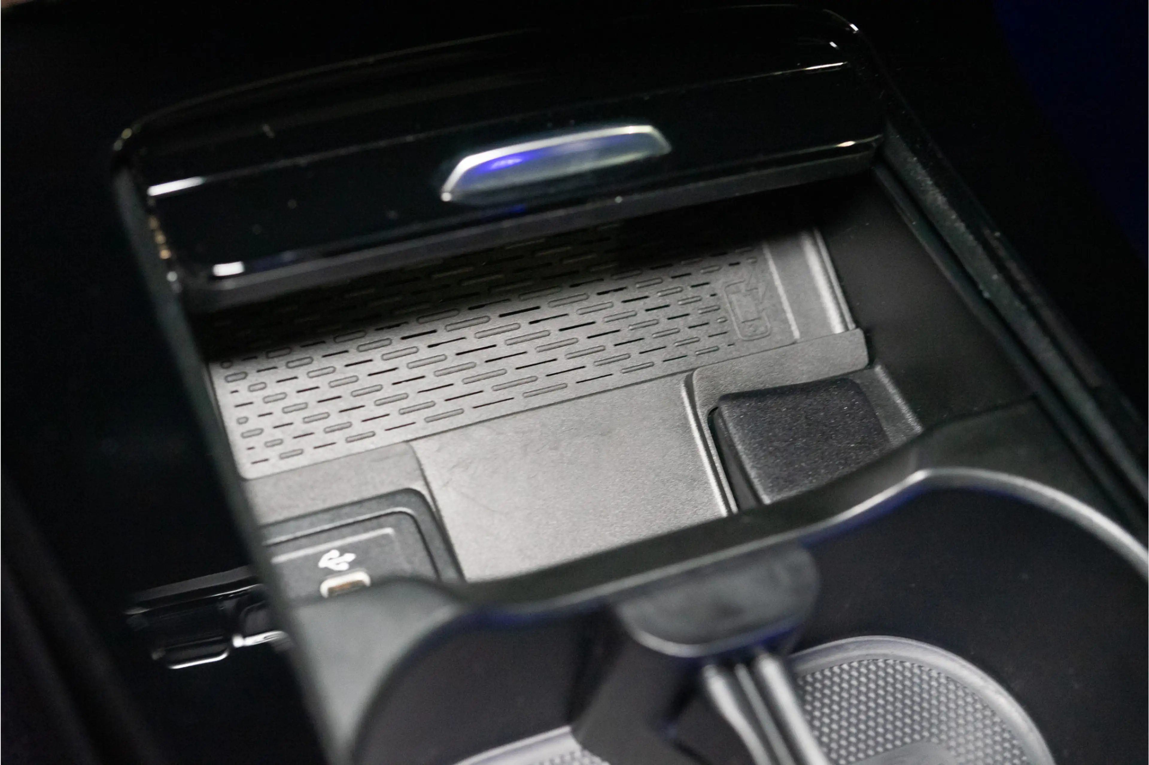 Mercedes-Benz CLA 250 e Premium+ AMG 218PK | Pano | Sfeer | Trekhaak | B — photo 43