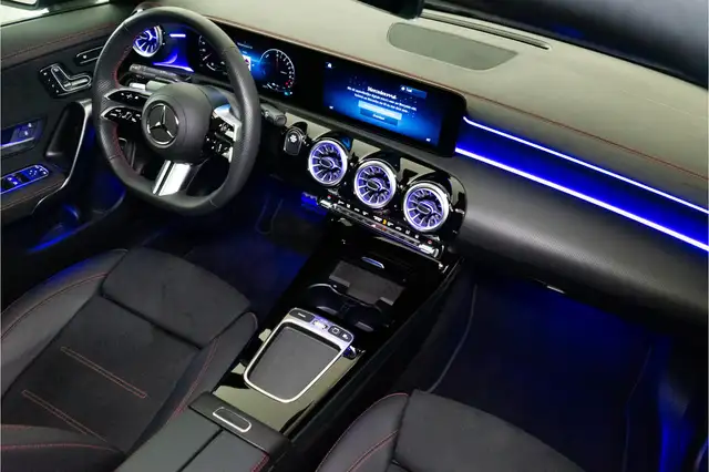Mercedes-Benz CLA view 25