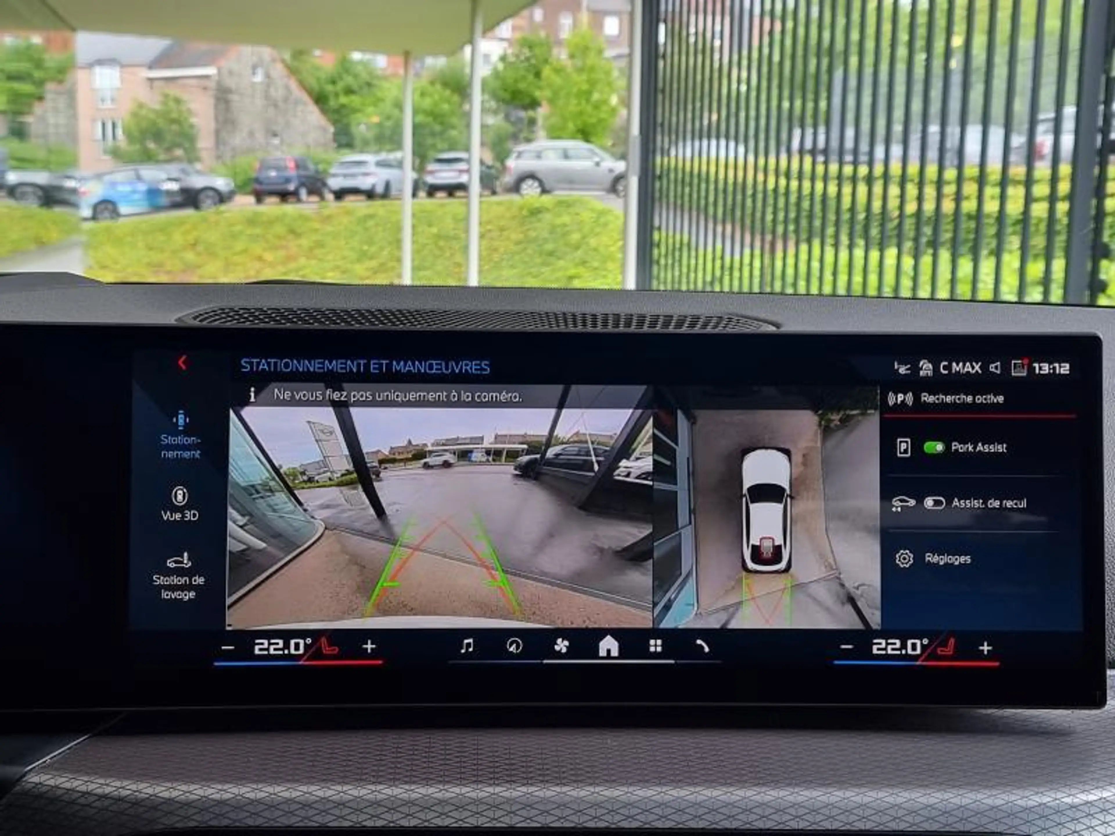 BMW i4 M50 Gran Coupé — photo 12