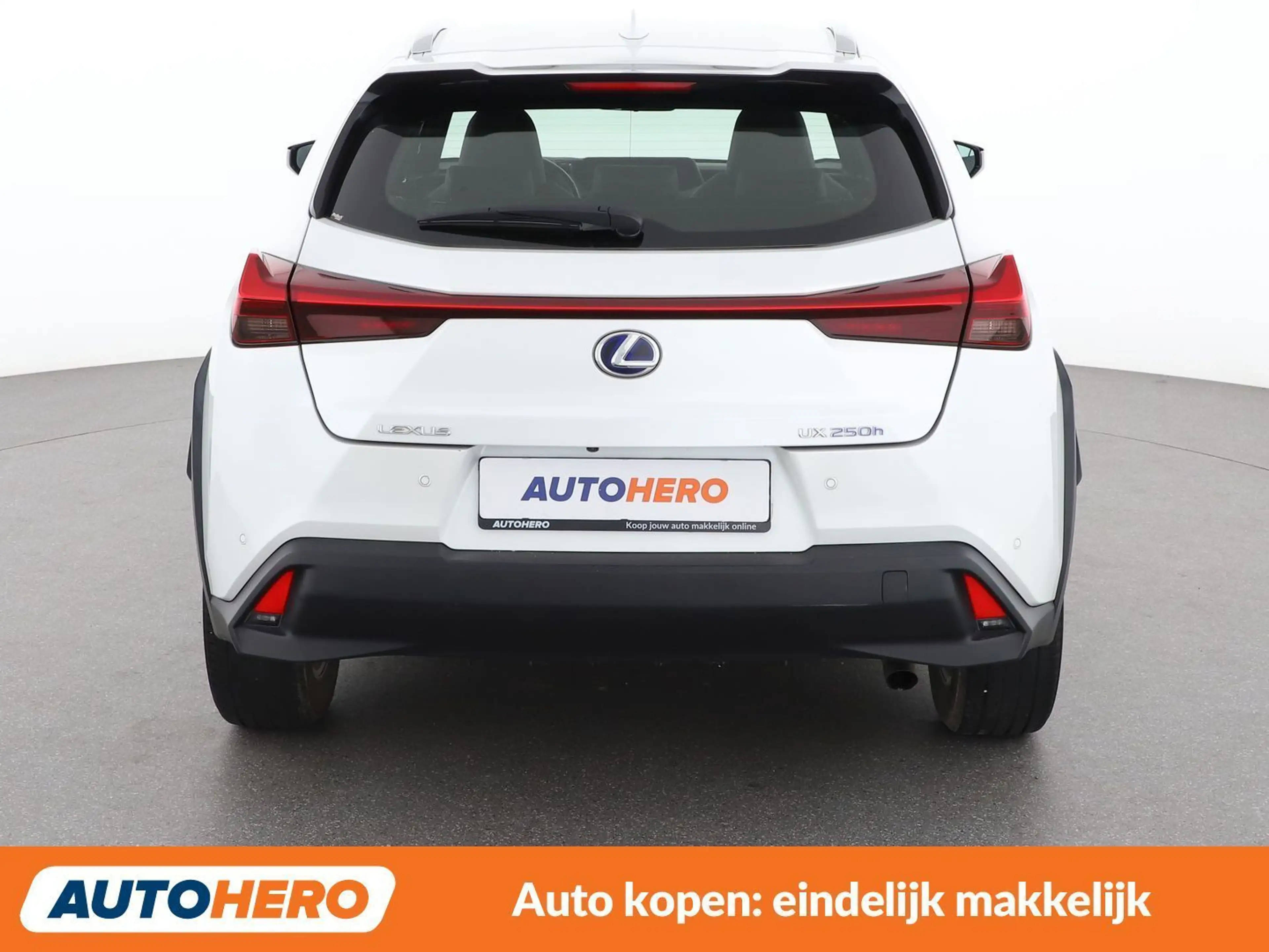 Lexus UX 250h UX 250h Pack Confort Business — photo 5