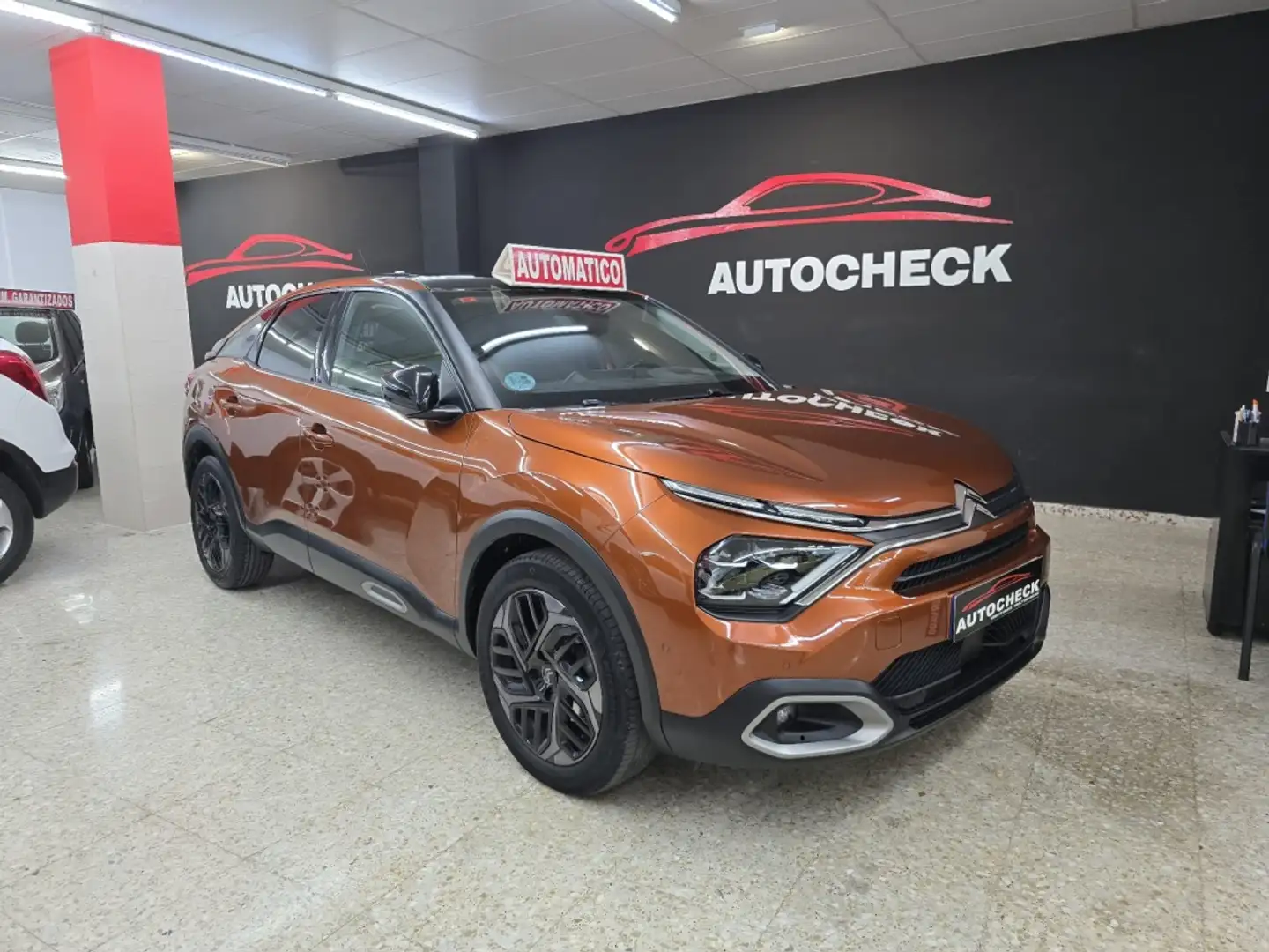 Citroen C4 1.2 PureTech Shine S&S EAT8 130 Naranja - 1
